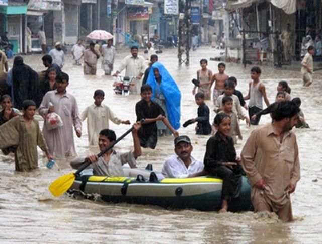 Майже 1,7 млн пакистанців постраждали від повеней 