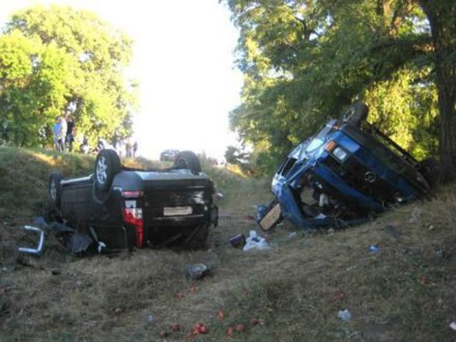 Новые подробности смертельного ДТП на Полтавщине (Фото. Видео) Новые подробности смертельного ДТП на Полтавщине (Фото. Видео)