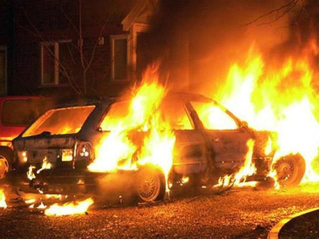 В Ужгороде сожгли машину депутата-регионала