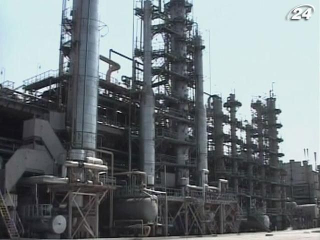 Україна перевірить інвестзобов'язання росіян на Лисичанському НПЗ Україна перевірить інвестзобов'язання росіян на Лисичанському НПЗ