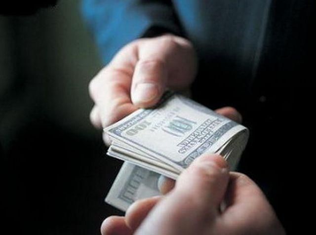 Милиционер с Тернопольщины попался на взятке Милиционер с Тернопольщины попался на взятке