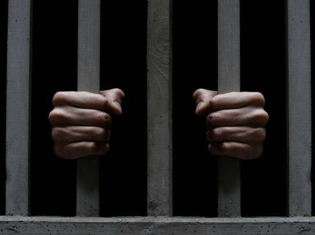 У Маріуполі довічно засудили чоловіка, який вбивав пенсіонерів У Маріуполі довічно засудили чоловіка, який вбивав пенсіонерів