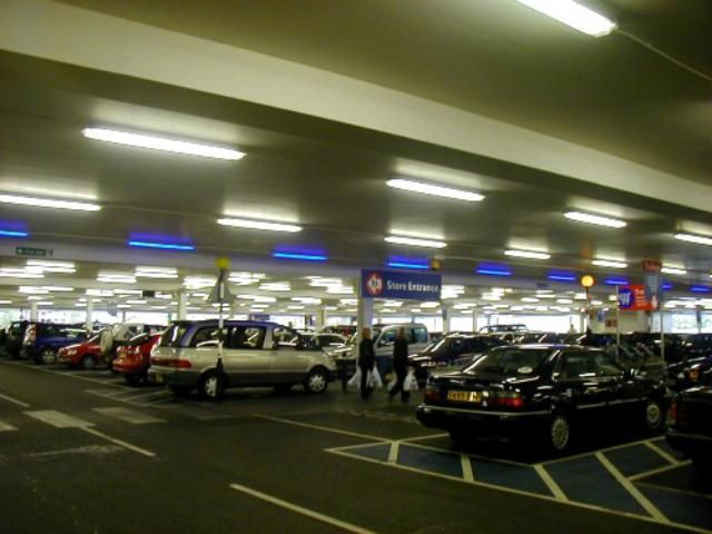 У Харкові двоє підлітків шукали пригод і вкрали 7 автівок за день У Харкові двоє підлітків шукали пригод і вкрали 7 автівок за день