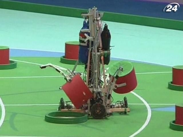 На змаганнях RoboCon 2013 роботи садили рослини На змаганнях RoboCon 2013 роботи садили рослини