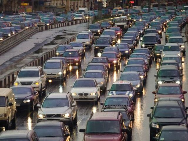 У Києві — 9-тибальні затори У Києві — 9-тибальні затори