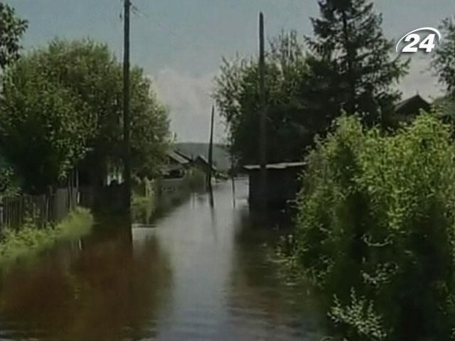 Более 3 тыс. человек попали в больницу после паводков в России Более 3 тыс. человек попали в больницу после паводков в России