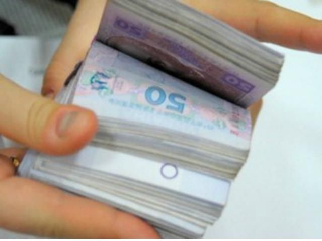 Відсьогодні українцям обмежили розрахунки готівкою 