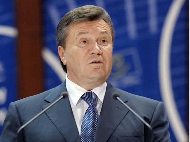 Янукович пообещал, что через год во всех украинских школах будет интернет и планшеты