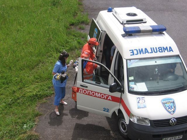 ДТП з трьома жертвами: молоковоз розтрощив мікроавтобус 