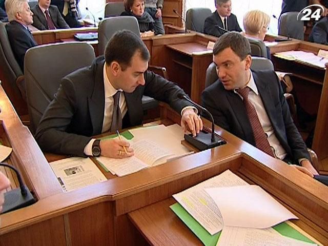 Українські депутати повертаються до парламентських буднів
