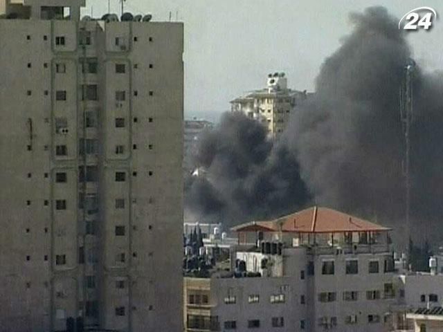 Сирія володіє одним з найбільших у світі запасів хімічної зброї Сирія володіє одним з найбільших у світі запасів хімічної зброї