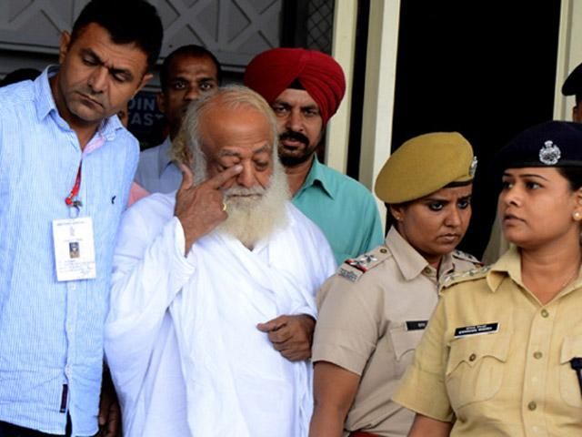 72-річний індійський лідер зґвалтував 16-річну дівчину, виганяючи з неї бісів