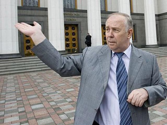 Рыбак считает, что большое количество законопроектов - это бесполезная трата бумаги Рыбак считает, что большое количество законопроектов - это бесполезная трата бумаги