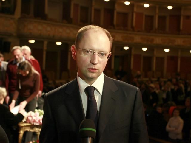 Яценюк раскритиковал выступление Януковича Яценюк раскритиковал выступление Януковича