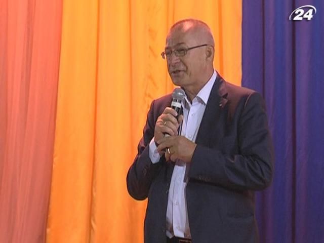 Первокурсников Академии труда поздравил председатель ФПУ Юрий Кулик Первокурсников Академии труда поздравил председатель ФПУ Юрий Кулик