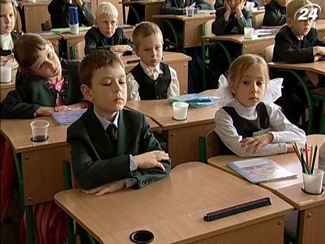 Крупним планом: Як і скільки заробляють чиновники від освіти? Крупним планом: Як і скільки заробляють чиновники від освіти?