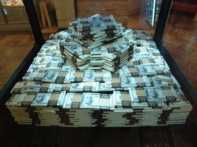 Україну чекає валютна криза, - Сбербанк Україну чекає валютна криза, - Сбербанк