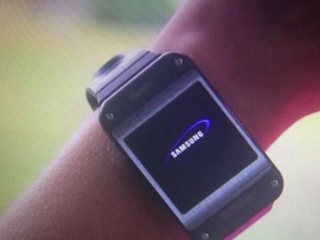 Samsung представив свій "розумний годинник"