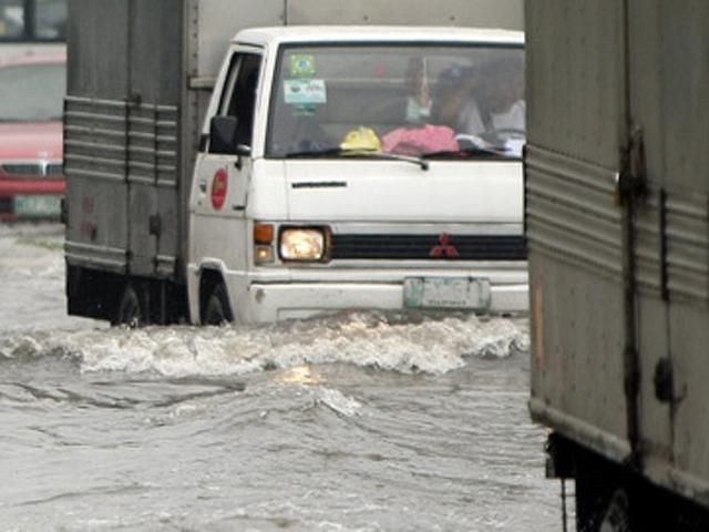 Тысячи людей эвакуируют в Японии из-за тайфуна