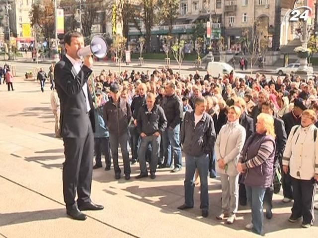 Працівники автостоянок закликали КМДА не відбирати в них парковки