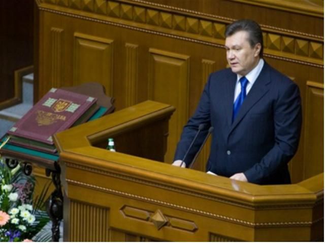 Янукович внес на рассмотрение Рады три законопроекта