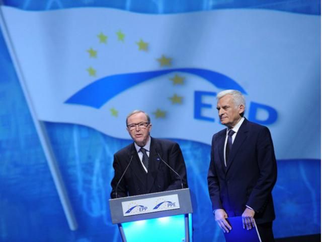 ЕНП призывает Россию прекратить "манипуляции и шантаж" ЕНП призывает Россию прекратить "манипуляции и шантаж"