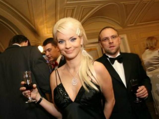 Колишня дружина Власенко хоче перемогти на довиборах Колишня дружина Власенко хоче перемогти на довиборах