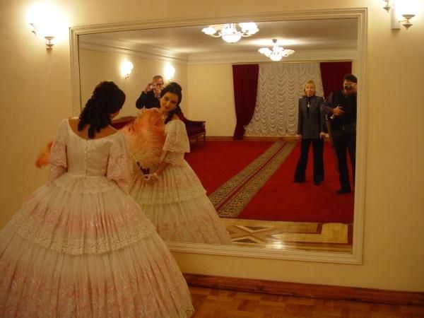 Свободовцы требуют наказать оперную диву Абдуллину Свободовцы требуют наказать оперную диву Абдуллину