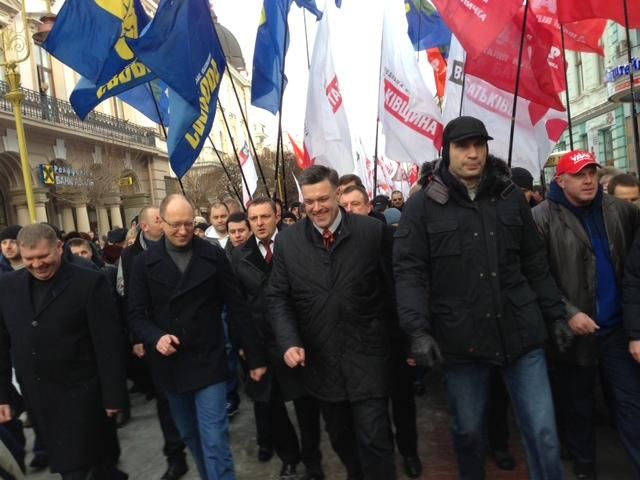 Якщо опозиціонери не навчаться працювати з масами, їх замінять інші політики, - політолог