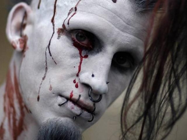 Зомбі-парад пройшов у Франкфурт-на-Майні Зомбі-парад пройшов у Франкфурт-на-Майні