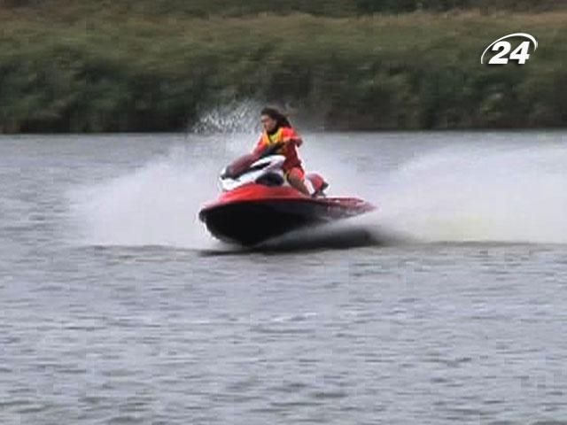 На Запорожье организовали фестиваль аквабайка На Запорожье организовали фестиваль аквабайка