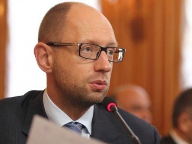 Через конфлікт у КМДА Яценюка викликали свідчити у суді