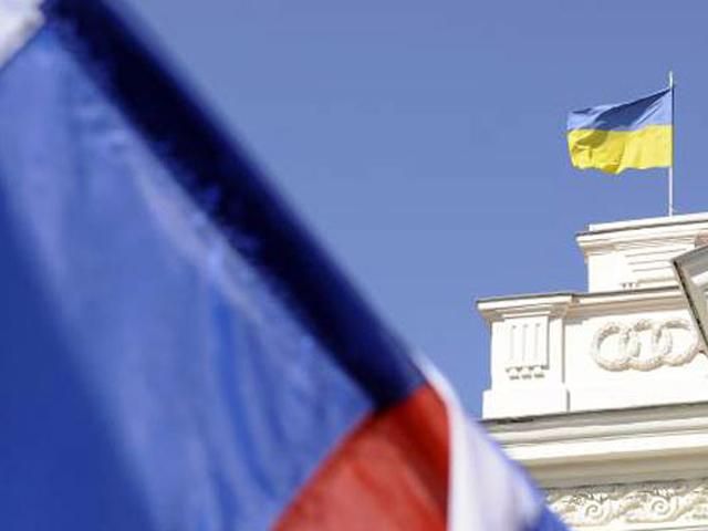 Росія не може йти в Європу, а нас відпускати теж не хочуть, - експерт Росія не може йти в Європу, а нас відпускати теж не хочуть, - експерт