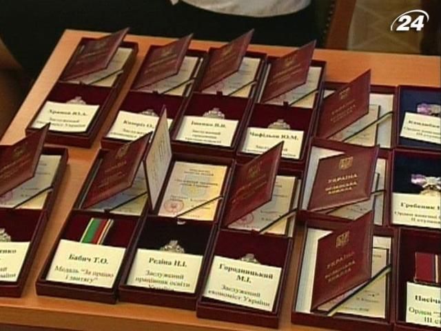 Крупним планом: Хто заслужив нагороди від Президента? Крупним планом: Хто заслужив нагороди від Президента?