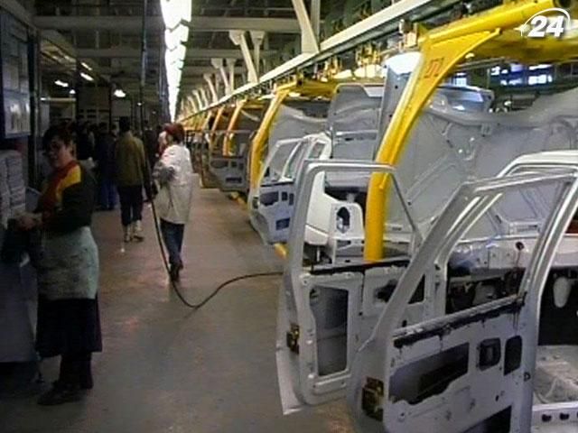 Виробництво українських авто скоротилося на 46%