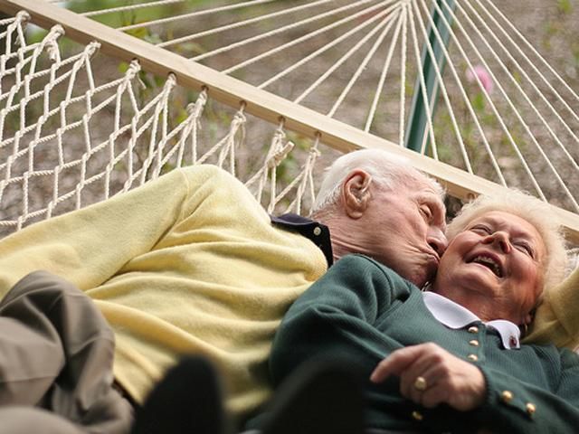 Старші люди не щасливі, бо ввійшли у свій вік без Бога, - психолог Старші люди не щасливі, бо ввійшли у свій вік без Бога, - психолог