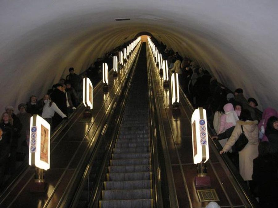 Проезд в киевском метро подорожает Проезд в киевском метро подорожает