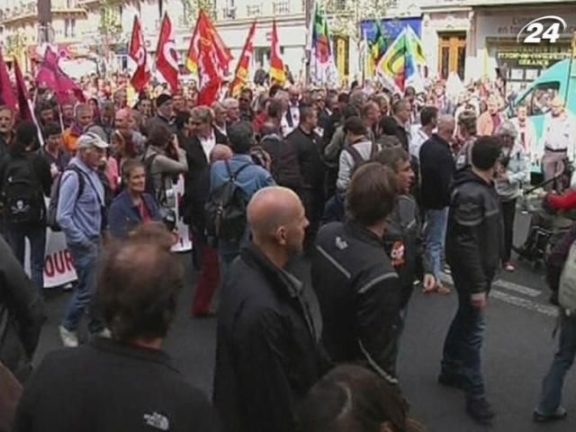 Тысячи французов протестуют против пенсионной реформы