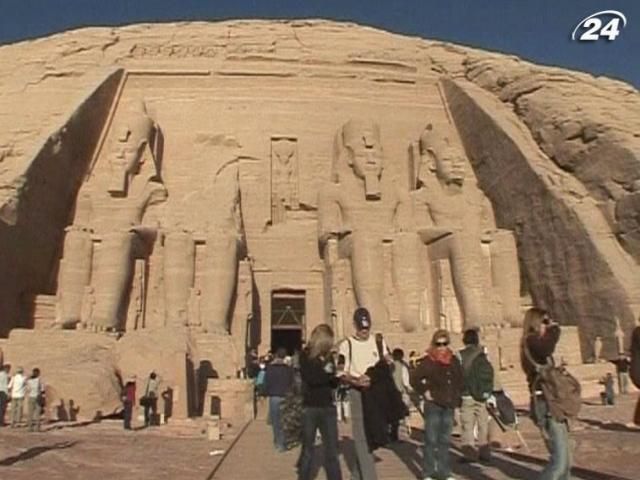 В Украине хотят ввести обязательное страхование туристов В Украине хотят ввести обязательное страхование туристов