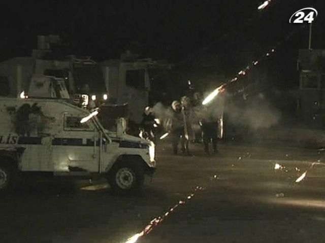 Турцию охватили беспорядки из-за смерти 22-летнего студента на митинге Турцию охватили беспорядки из-за смерти 22-летнего студента на митинге