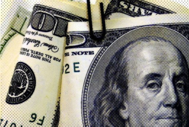 Українці почали скуповувати валюту Українці почали скуповувати валюту