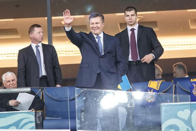 Как президенты, министры и олигархи смотрели матч "Украина-Англия" (Фото)