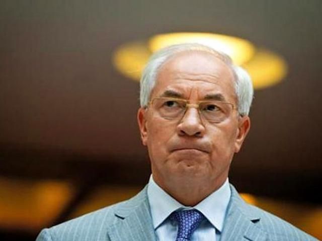 За Азаровим розгортається "стеження" За Азаровим розгортається "стеження"