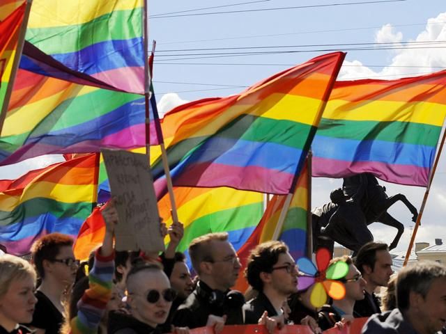 Европейские геи просят не сближаться с Киевом, пока их не защитят в Украине