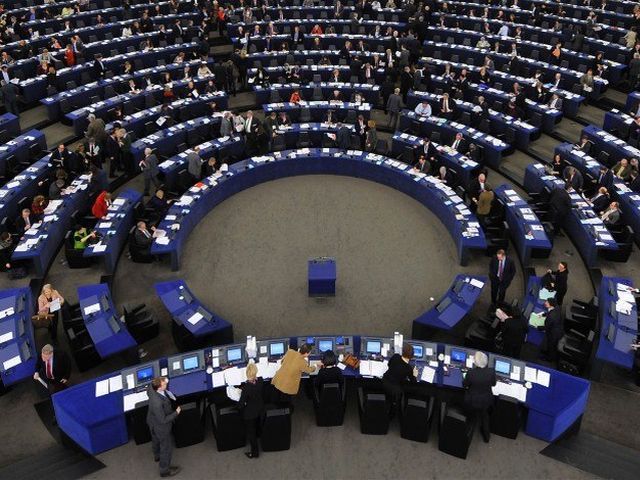 Європарламент резолюцією засудив тиск Росії на Україну