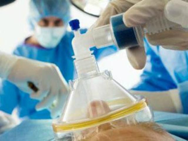 Школярка із Сум бореться за життя після інсульту Школярка із Сум бореться за життя після інсульту