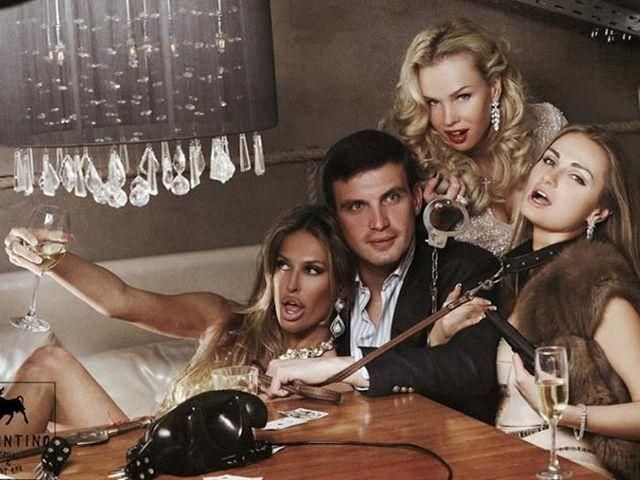 Человек, похожий на нардепа-регионала, появился в развратной рекламе ресторана (Фото) Человек, похожий на нардепа-регионала, появился в развратной рекламе ресторана (Фото)