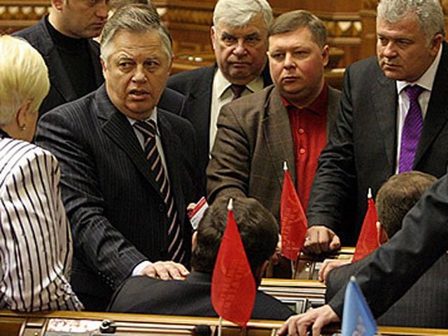 В ближайшее время союз между коммунистами и регионалами не восстановится, - эксперт В ближайшее время союз между коммунистами и регионалами не восстановится, - эксперт