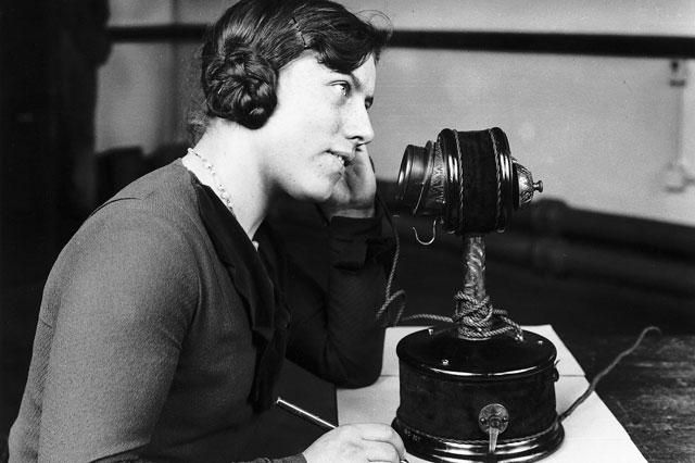 Від голубів до айфону: як змінювалося спілкування (Фото) Від голубів до айфону: як змінювалося спілкування (Фото)