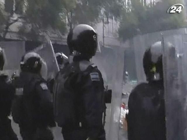 Полиция Мехико водометами разогнала протест учителей